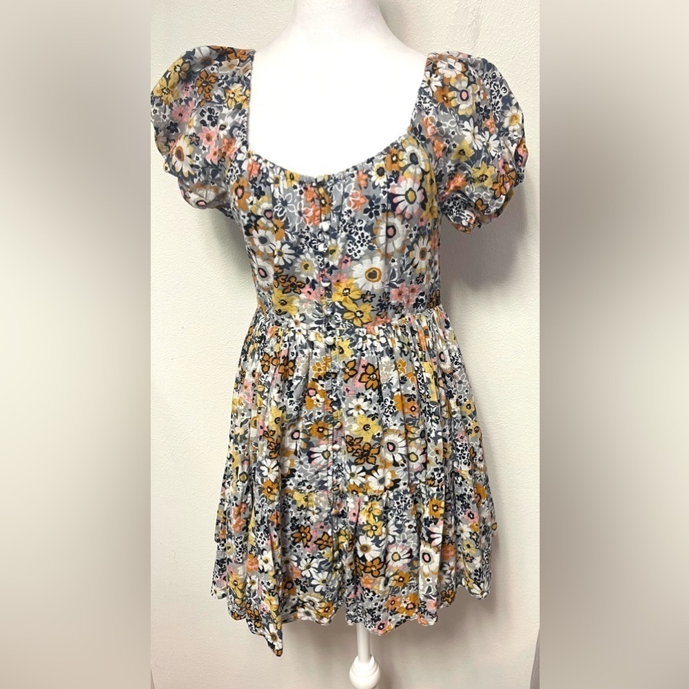 American Eagle Floral Backless Mini Dress 
Boho Minimalist Summer 
Size Small
